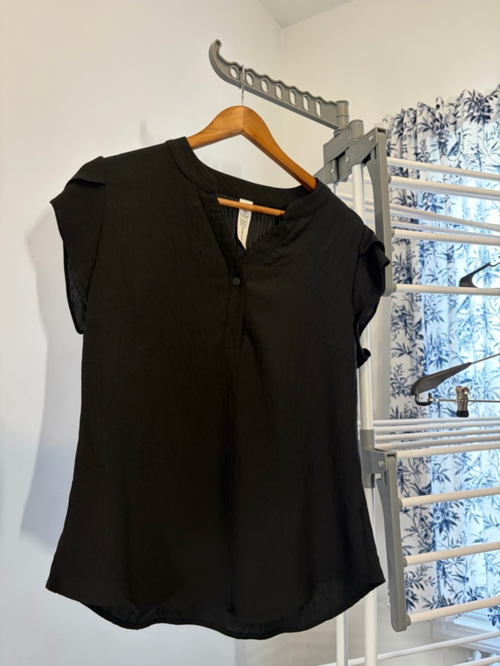 Women’s Black Short Sleeve Split-Neck Blouse